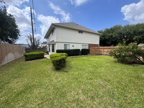 $2,400 | 8530 Regalbrook Drive, Houston, TX 77095
