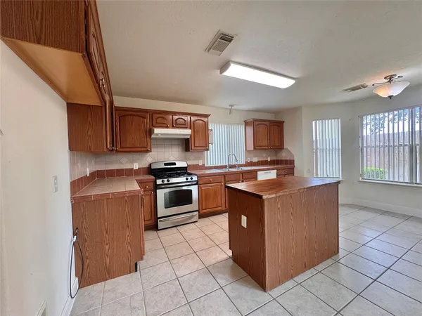 $2,400 | 8530 Regalbrook Drive, Houston, TX 77095