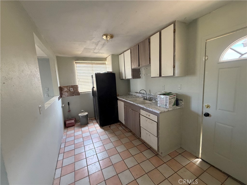 38400 Fisher Road Anza, CA 92539 - Photo 9 of 46 Kitchen