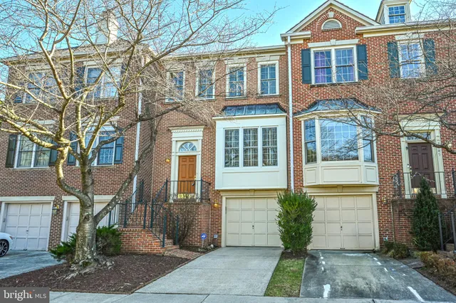 $919,900 | 2143 Wolftrap Court, Vienna, VA 22182