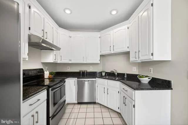 $919,900 | 2143 Wolftrap Court, Vienna, VA 22182