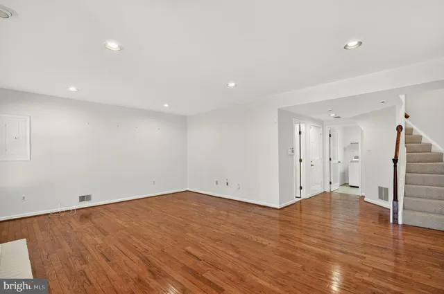 $919,900 | 2143 Wolftrap Court, Vienna, VA 22182