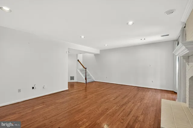 $919,900 | 2143 Wolftrap Court, Vienna, VA 22182