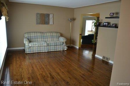 1204 Shenandoah Drive Rochester, MI 48306 - Photo 6 of 18 Hardwoods in Living Room