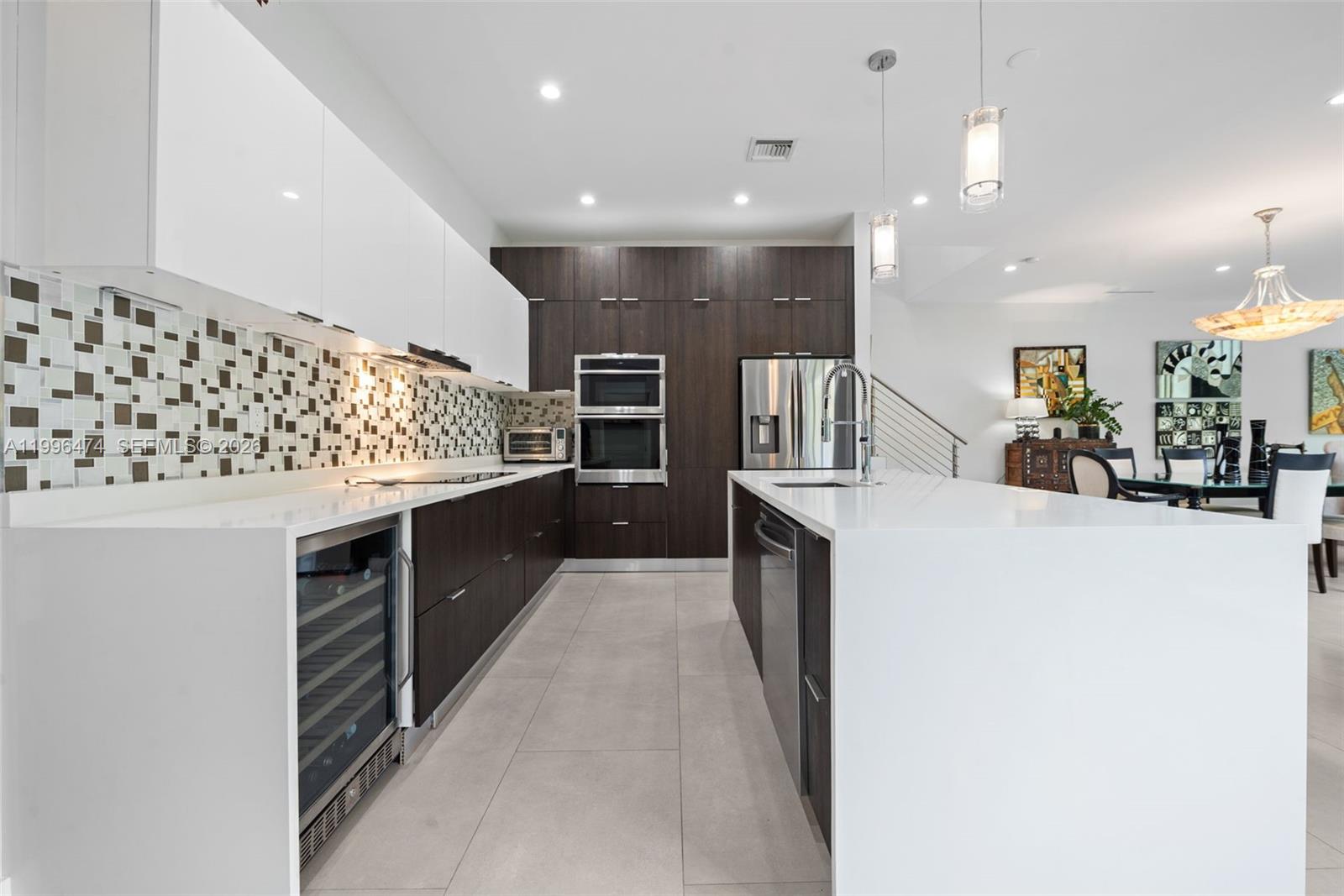 5735 Southwest 35th Street Miami, FL 33155 - Photo 5 of 26