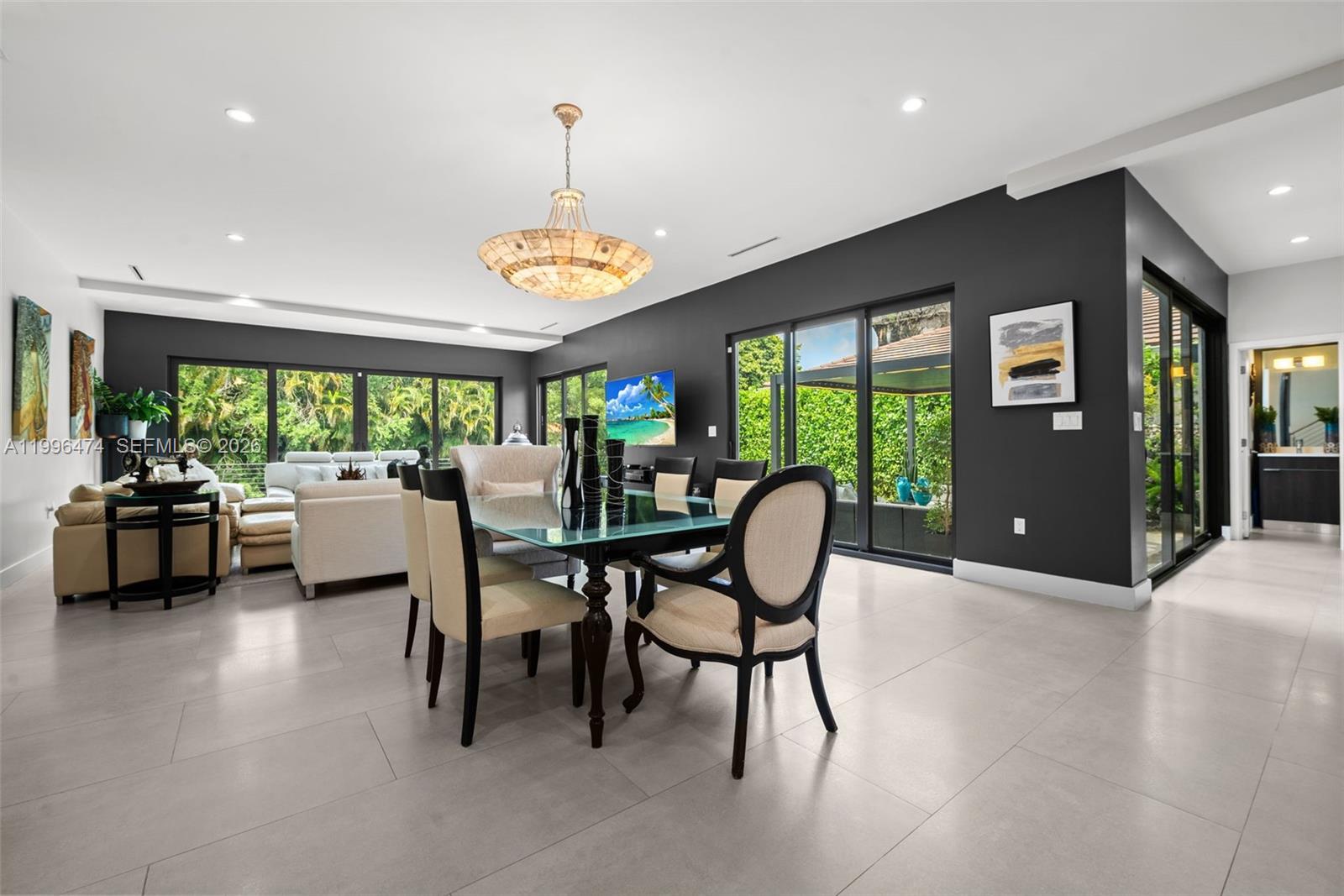 5735 Southwest 35th Street Miami, FL 33155 - Photo 7 of 26