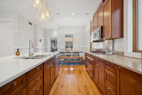 $6,300 | 1065 North Marshfield Avenue, Unit 2, Chicago, IL 60622