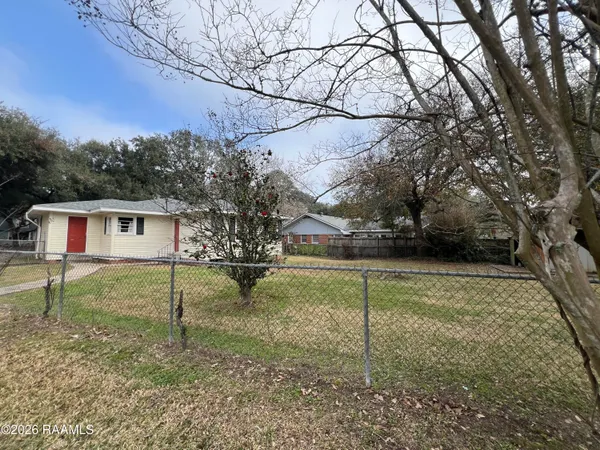 $1,800 | 215 Stephens Street, Lafayette, LA 70506