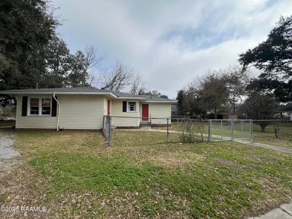 $1,800 | 215 Stephens Street, Lafayette, LA 70506