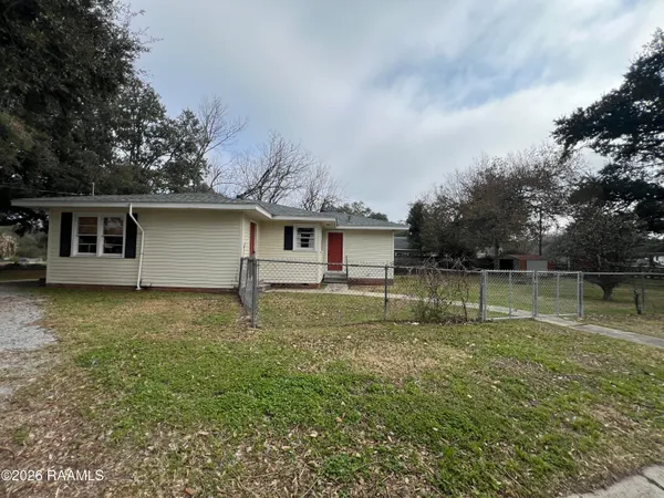 $1,800 | 215 Stephens Street, Lafayette, LA 70506