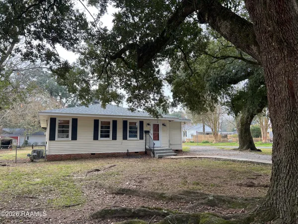 $1,800 | 215 Stephens Street, Lafayette, LA 70506