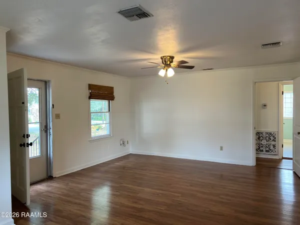 $1,800 | 215 Stephens Street, Lafayette, LA 70506