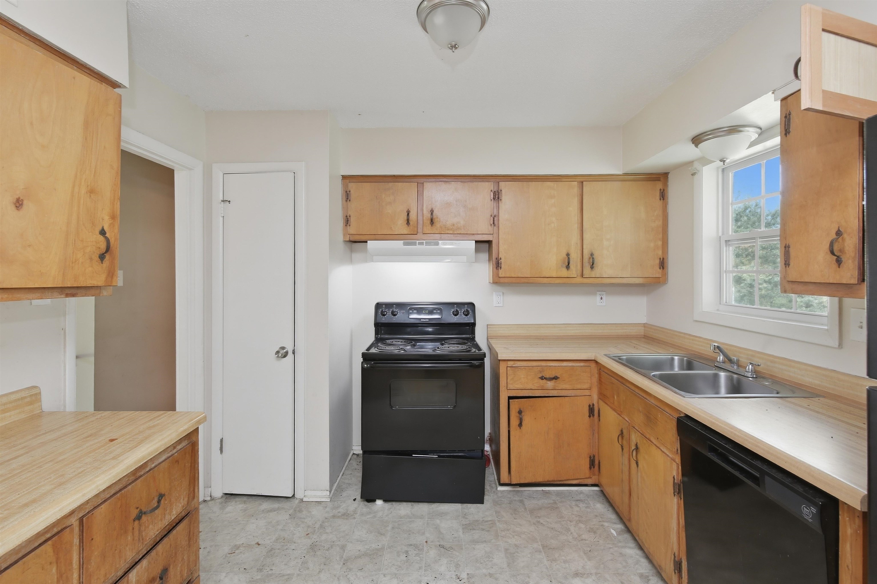4709 Raleigh Lagrange Road Memphis, TN 38128 - Photo 8 of 22