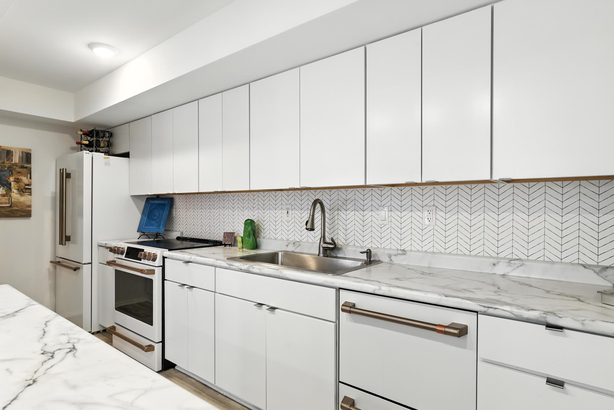 6304 Barrie Road, Unit 1C Edina, MN 55435 - Photo 1 of 1 Gallery Image 1