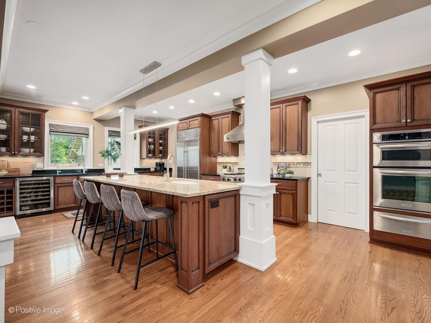 337 South Park Road La Grange, IL 60525 - Photo 15 of 48