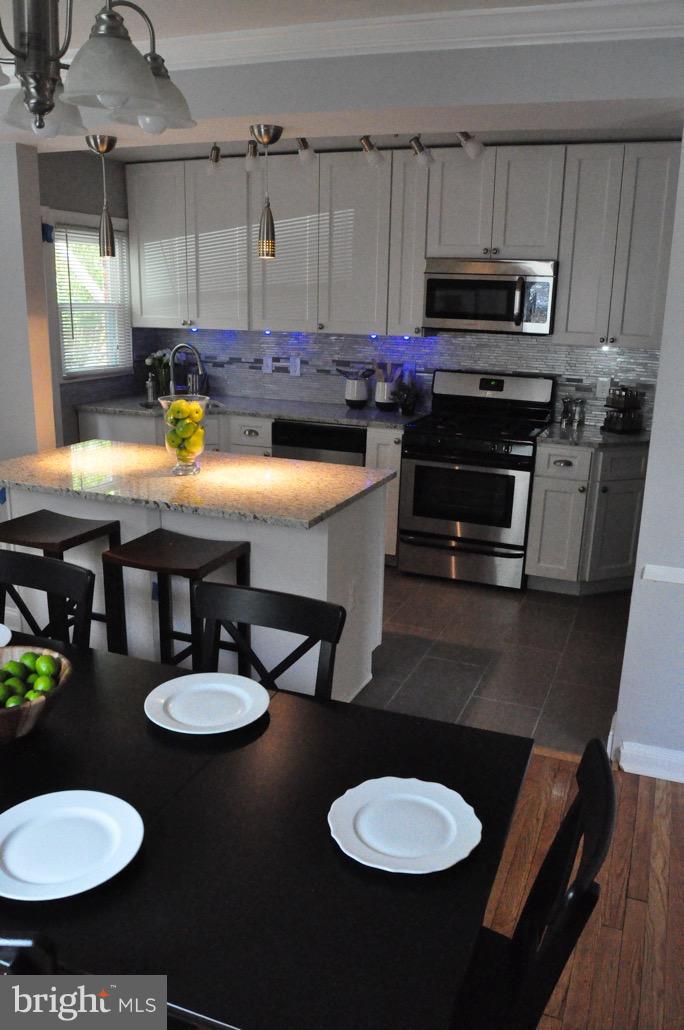 1623 Ramblewood Road Baltimore, MD 21239 - Photo 11 of 24 Dining Room