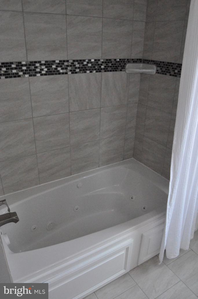 1623 Ramblewood Road Baltimore, MD 21239 - Photo 17 of 24 whirlpool