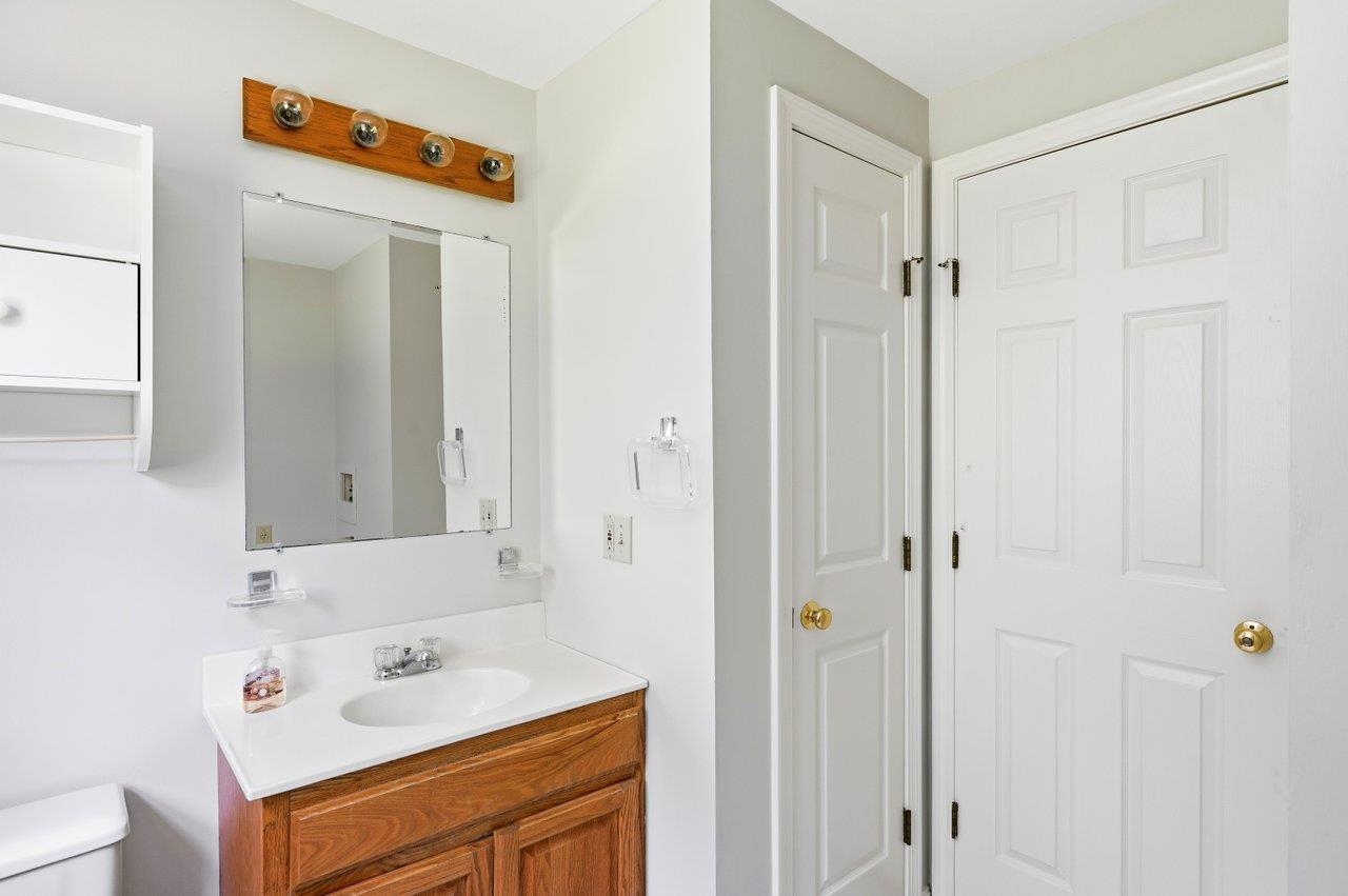 11 Lovell Road Stratham, NH 03885 - Photo 17 of 55 Gallery Image 17