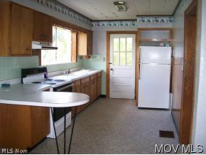 2926 Charleston Road Point Pleasant, WV 25550 - Photo 8 of 12