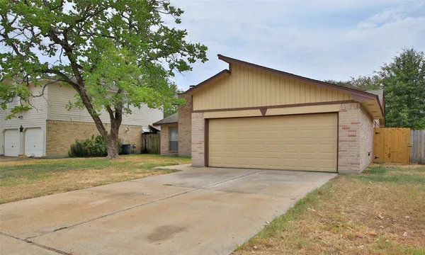 $1,525 | 18711 Andalusian Drive, Cypress, TX 77433