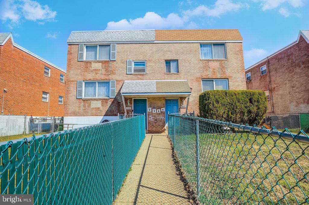 3591 Primrose Road Philadelphia, PA 19114 - Photo 2 of 24 Gallery Image 2