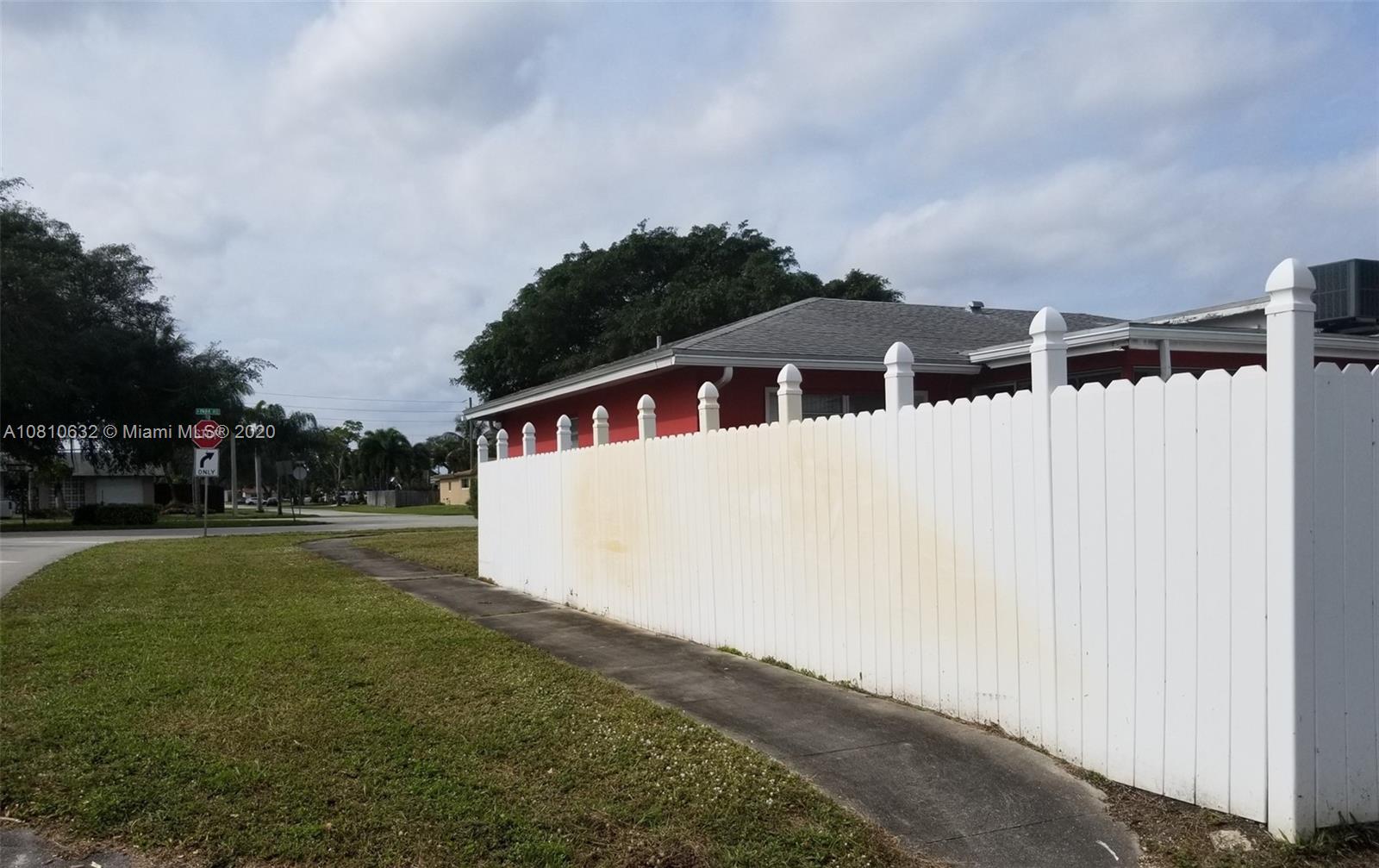 2001 North Park Road Hollywood, FL 33021 - Photo 6 of 49 large corner lot w/pvc fenced back yard