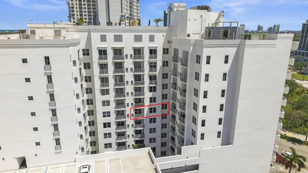 $2,500 | 1830 Radius Drive, Unit 803, Hollywood, FL 33020