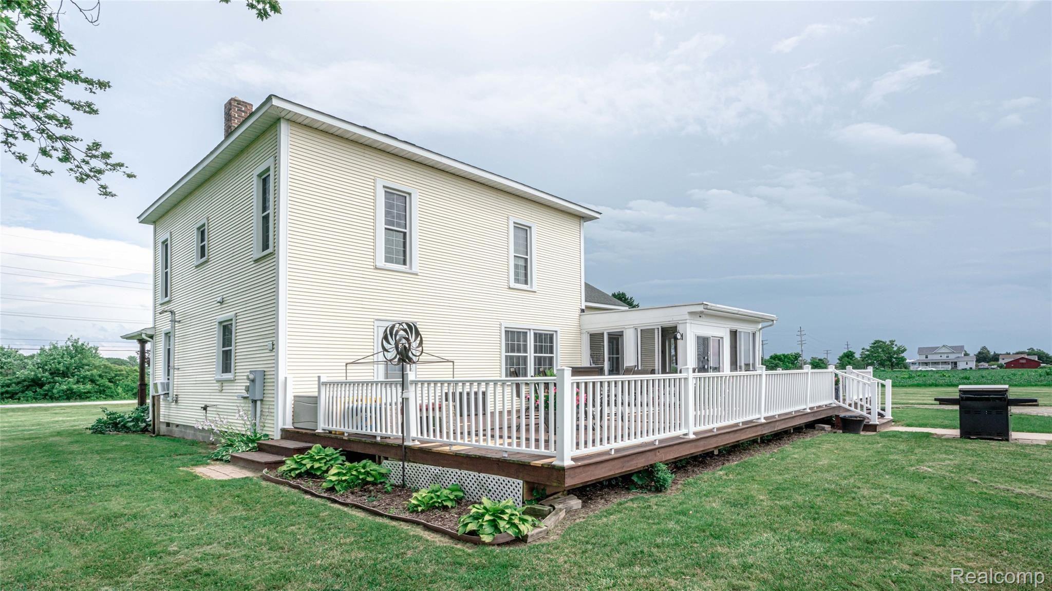 1291 Dundee Azalia Road Dundee, MI 48131 - Photo 8 of 97 009_68.jpg