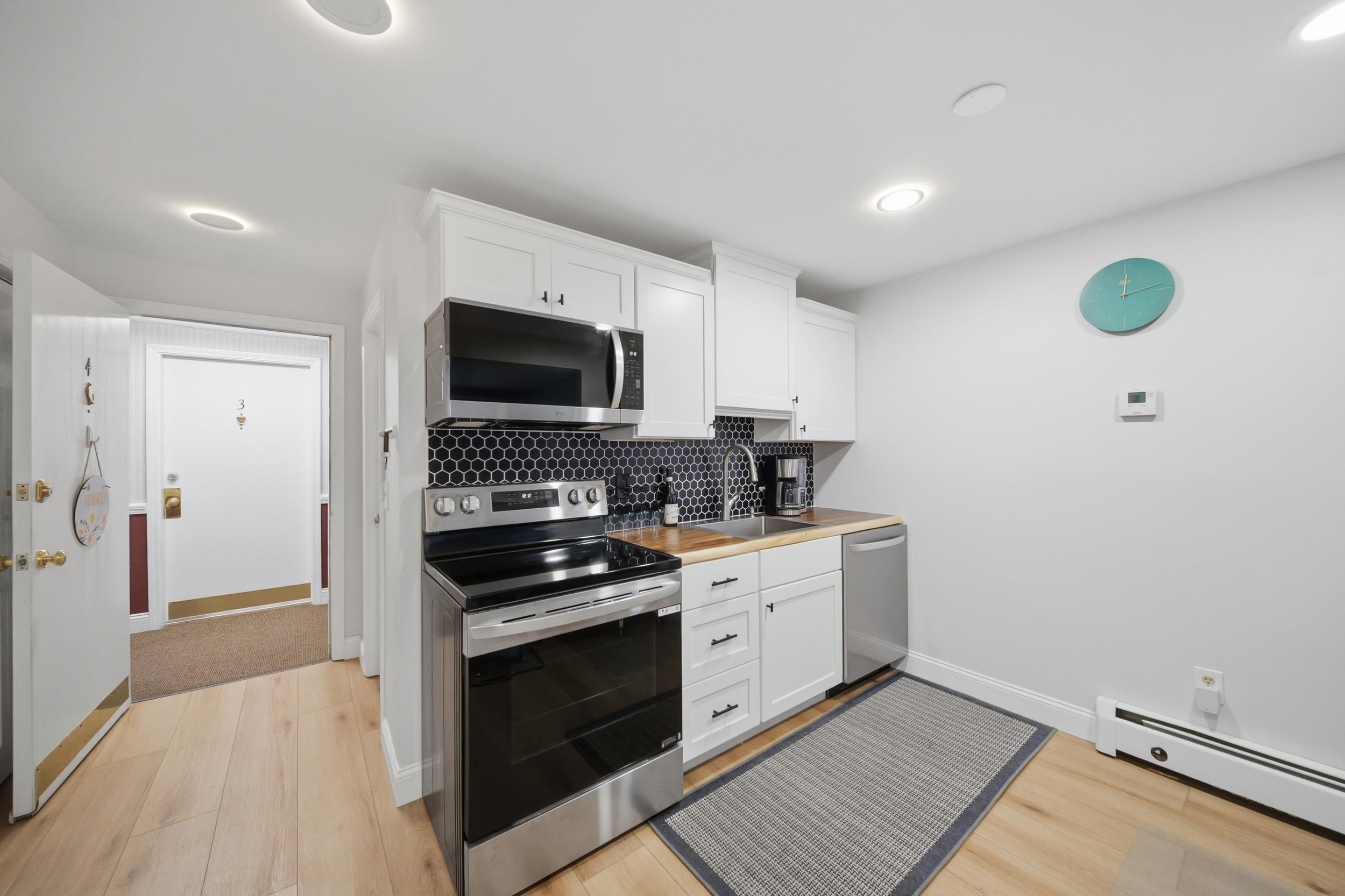 555 Calef Road, Unit 4 Manchester, NH 03103 - Photo 2 of 24 Gallery Image 2