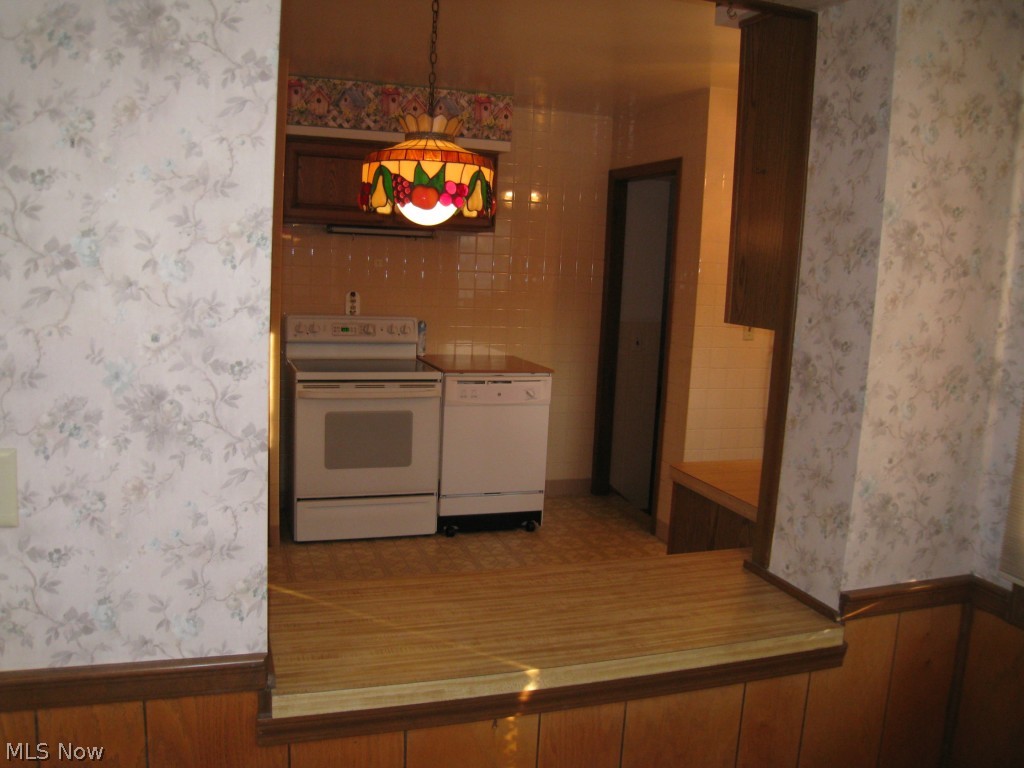1250 Brainard Road Lyndhurst, OH 44124 - Photo 7 of 20 View of the kitchen from the pass thru from the family room.