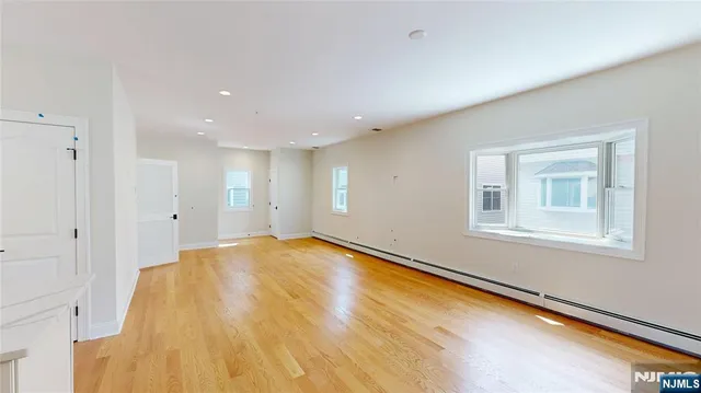 a view of empty room with window