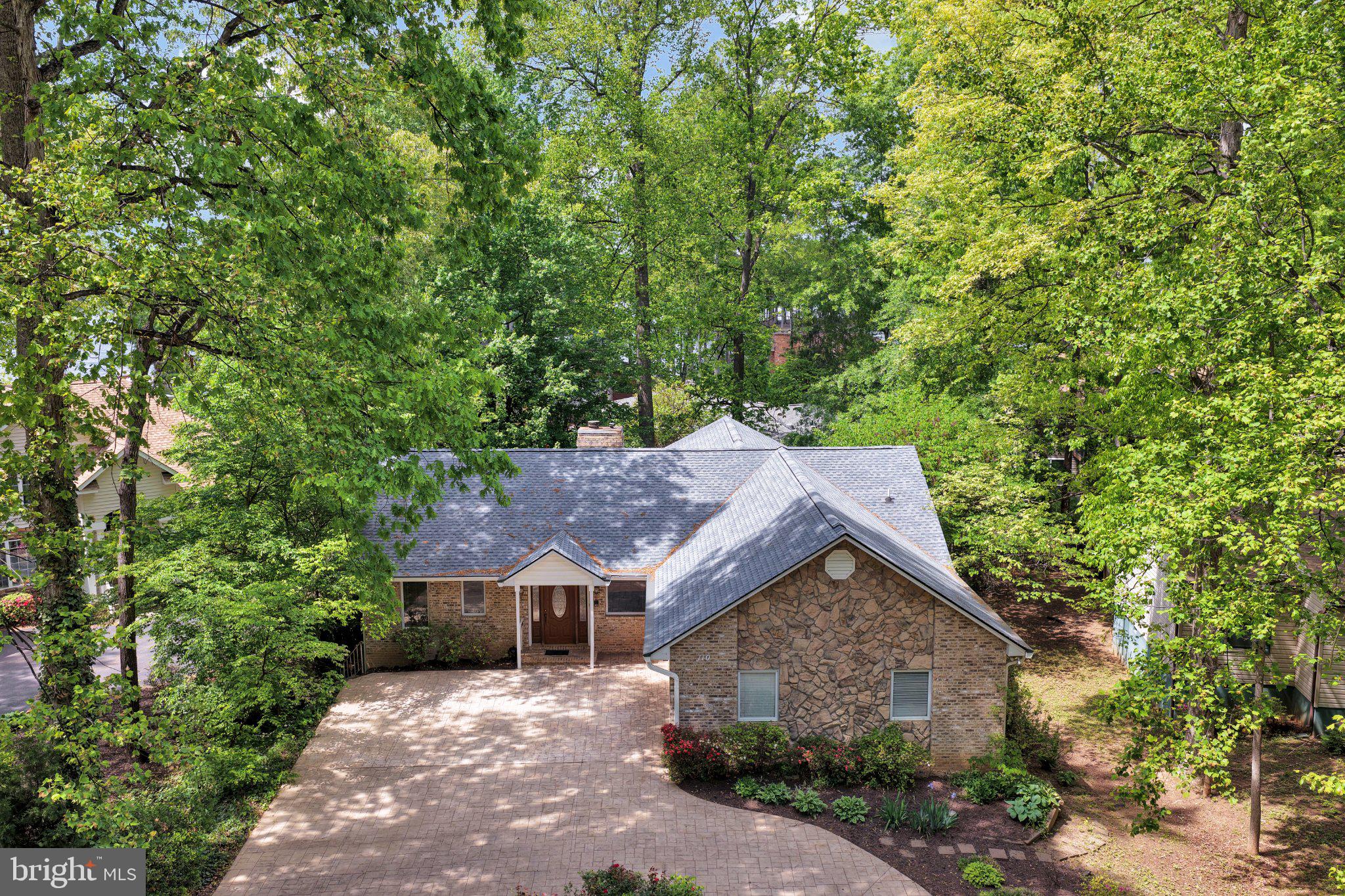 110 Federal Road Locust Grove, VA 22508 - Photo 14 of 77 Charming home nestled in lush greenery.