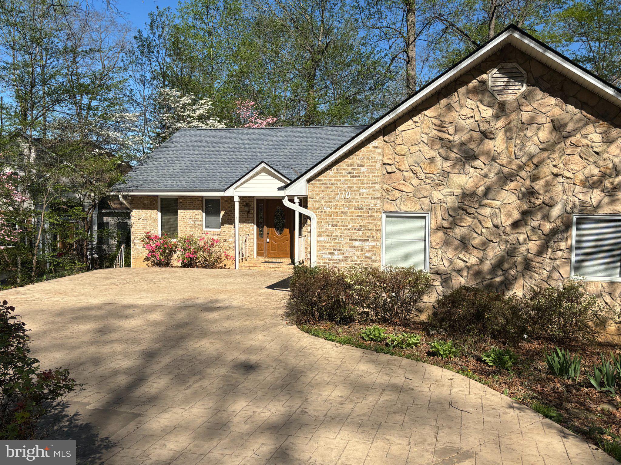 110 Federal Road Locust Grove, VA 22508 - Photo 4 of 5 All Brick/Stone 5 BR/3.5BA Home