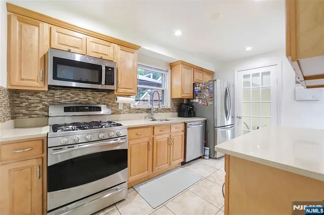 $3,600 | 236 Knickerbocker Road, Dumont, NJ 07628