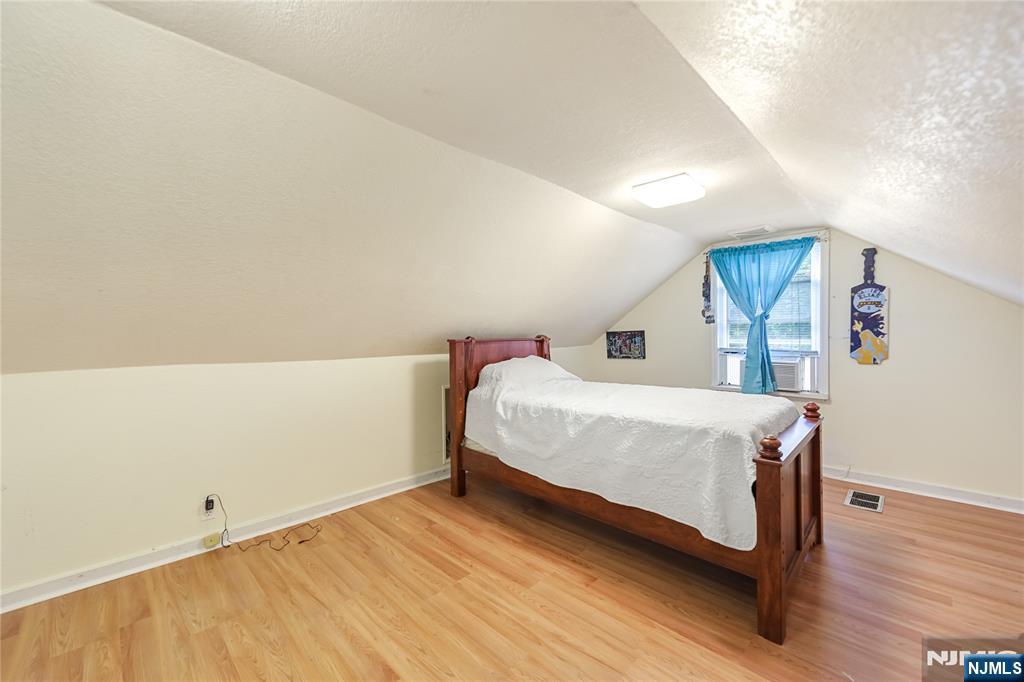 236 Knickerbocker Road Dumont, NJ 07628 - Photo 19 of 27