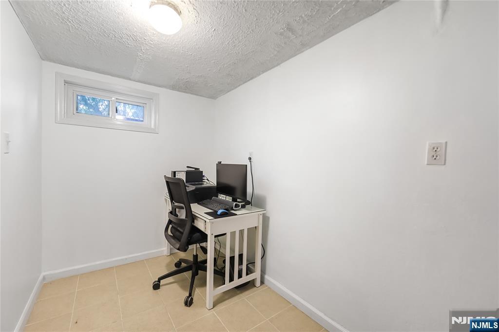 236 Knickerbocker Road Dumont, NJ 07628 - Photo 21 of 27