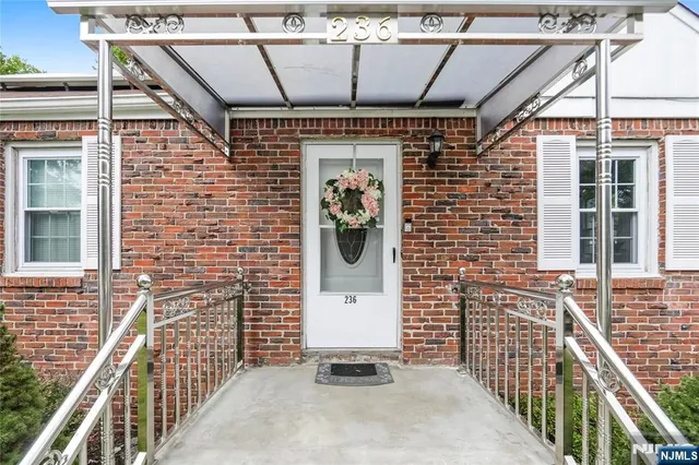 $3,600 | 236 Knickerbocker Road, Dumont, NJ 07628
