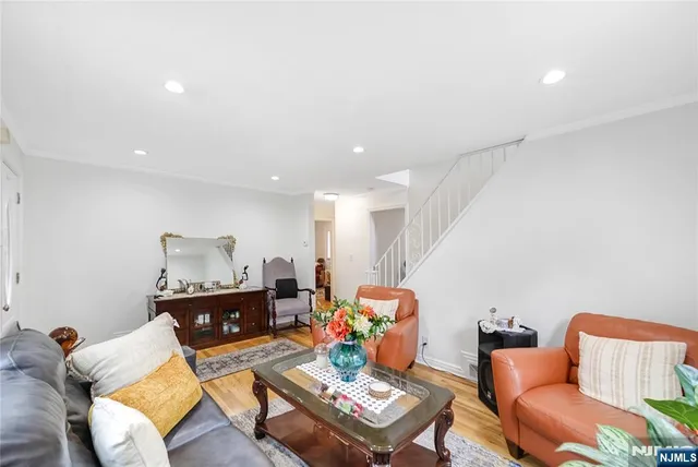 $3,600 | 236 Knickerbocker Road, Dumont, NJ 07628