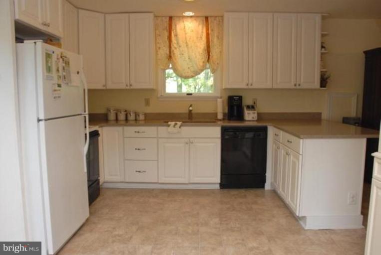 4508 Forest Point Road Harwood, MD 20776 - Photo 3 of 6 Kitchen