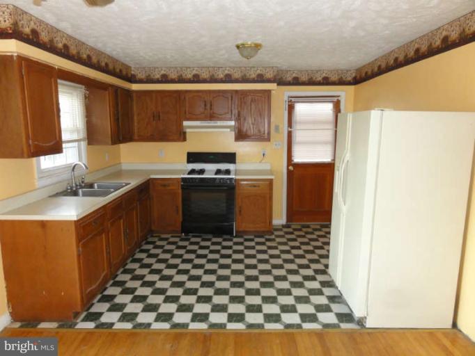 15 Downing Farm Road Front Royal, VA 22630 - Photo 7 of 30 Kitchen