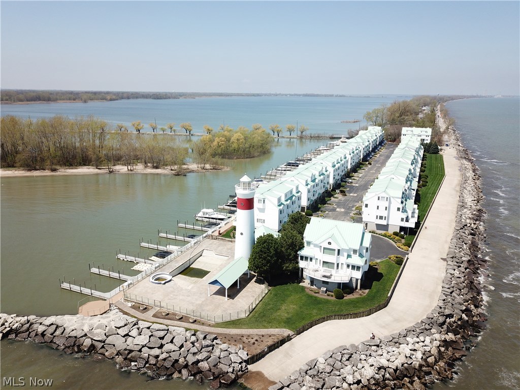 27 Cedar Point Road, Unit D Sandusky, OH 44870 - Photo 1 of 22