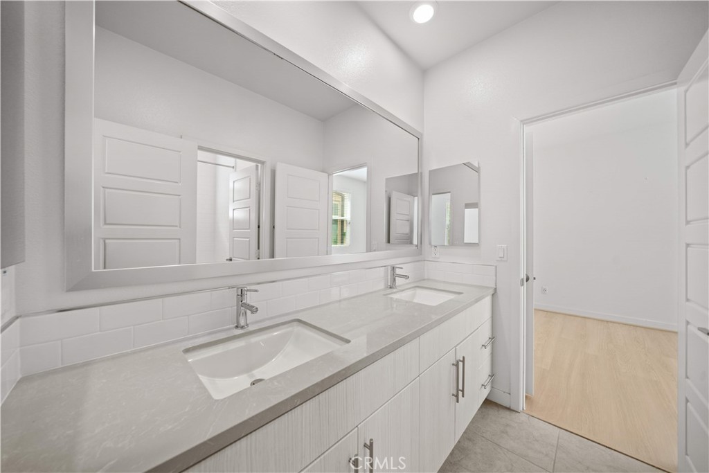 229 Radial Irvine, CA 92618 - Photo 28 of 48