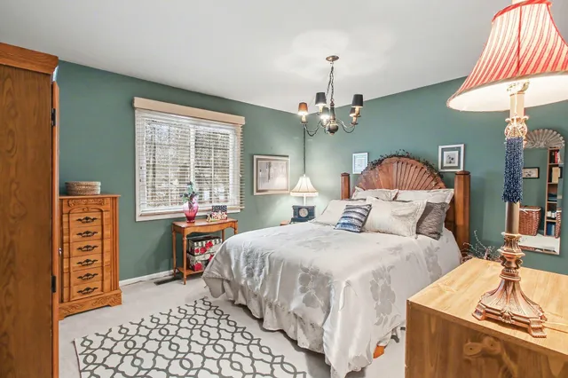 $425,000 | 306 Pineknoll Court, Brighton, MI 48116