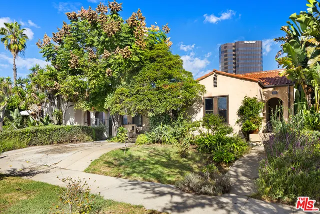 $1,925,000 | 6501 Commodore Sloat Drive, Los Angeles, CA 90048
