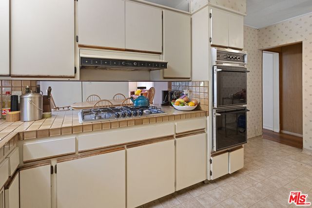 $1,925,000 | 6501 Commodore Sloat Drive, Los Angeles, CA 90048