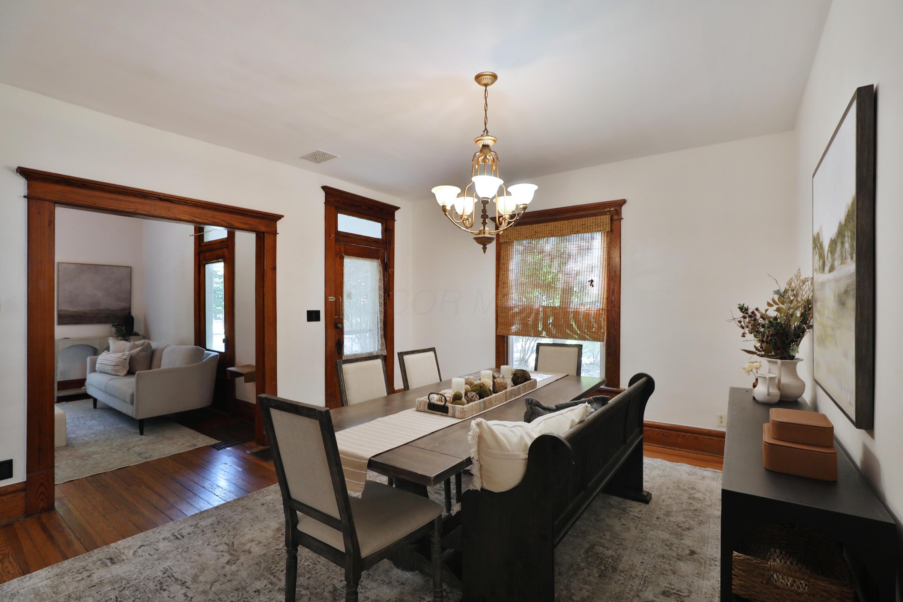 109 West Pacemont Road Columbus, OH 43202 - Photo 10 of 49 Dining Room