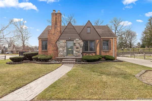 $2,000 | 23211 Myrtle Street, Dearborn, MI 48128