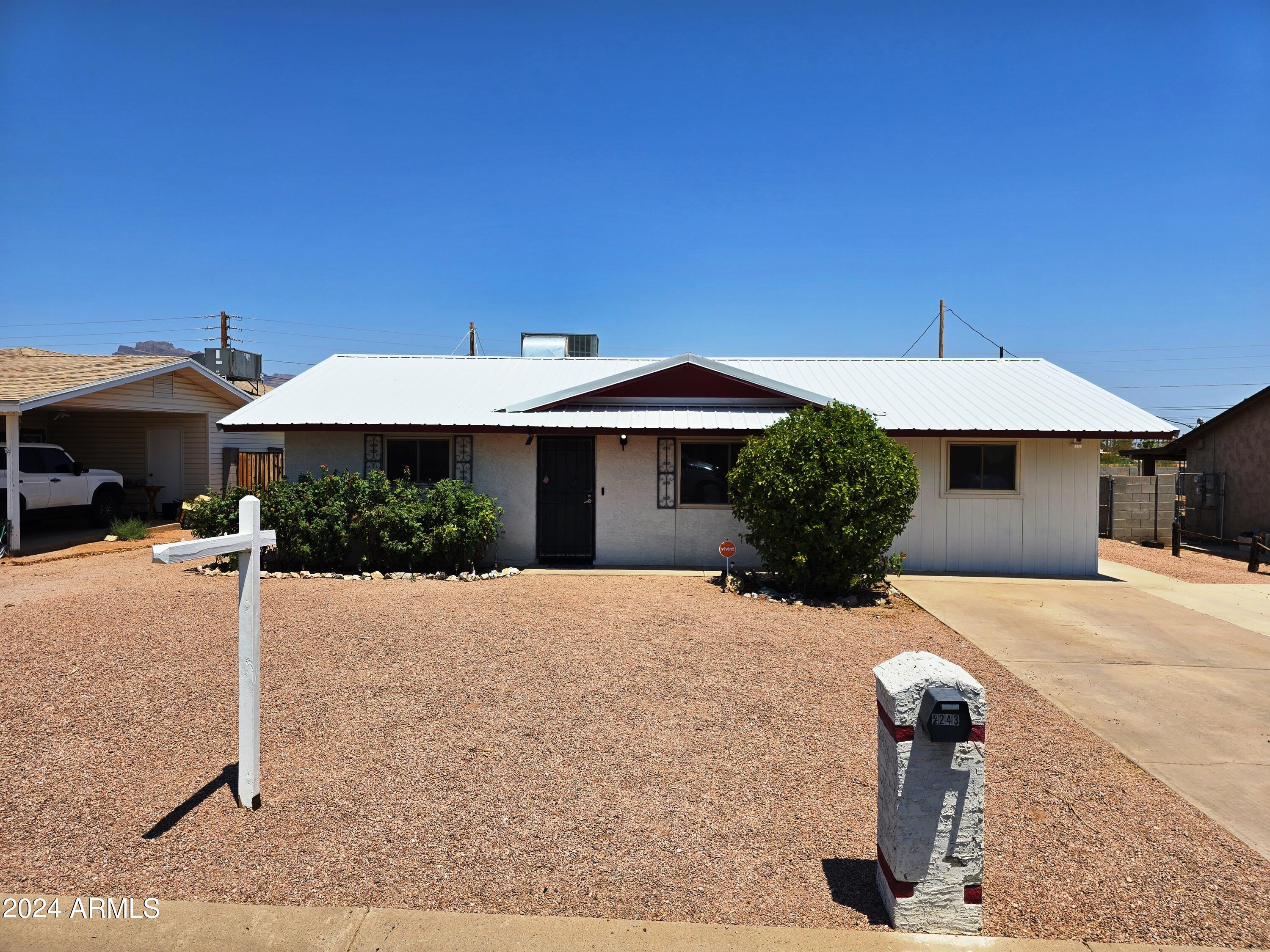 2243 South Cactus Road Apache Junction, AZ 85119 - Photo 1 of 24 20240709_132808