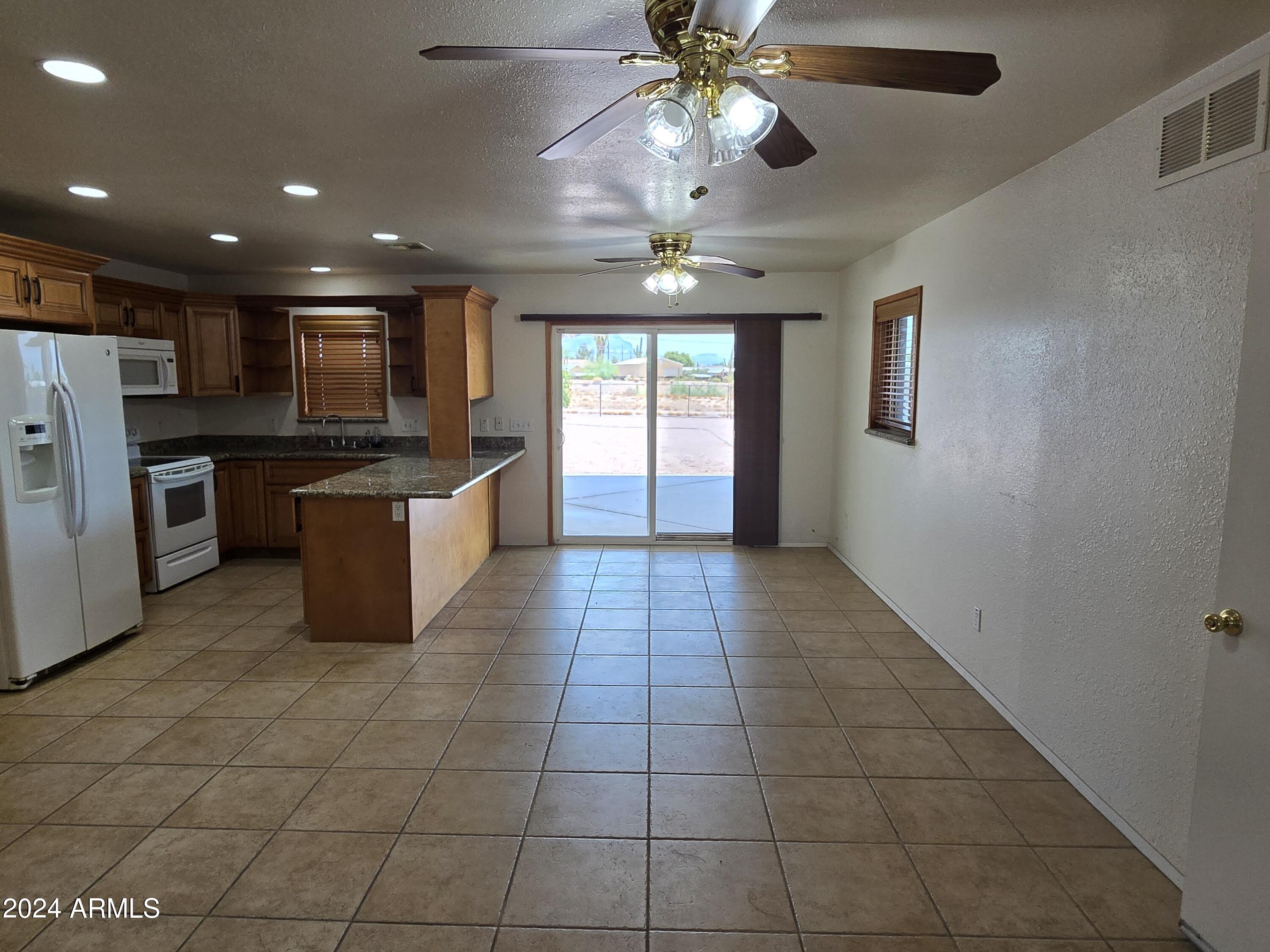 2243 South Cactus Road Apache Junction, AZ 85119 - Photo 11 of 24 20240708_112418