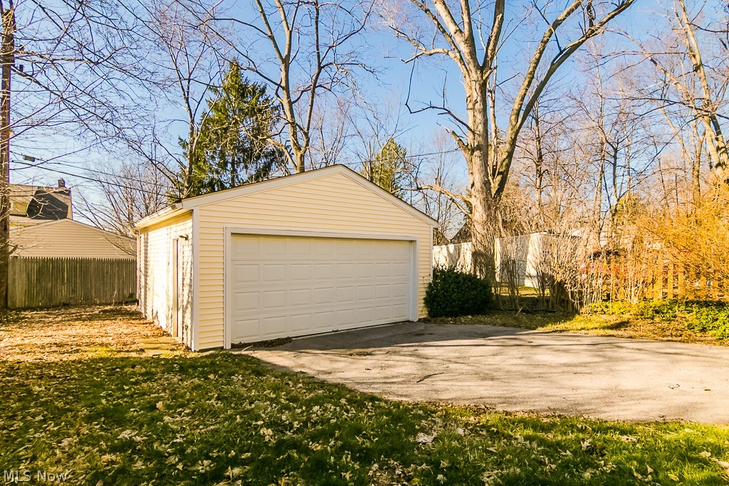 3985 Orchard Road Cleveland Heights, OH 44121 - Photo 4 of 34 Gallery Image 4